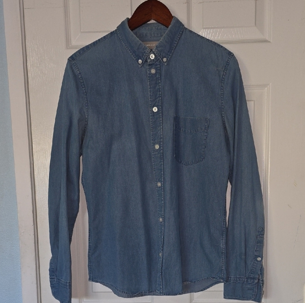 Everlane Women's Blue Button Down Shirt